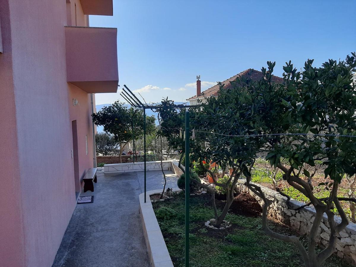 Apartments Ljulj Trogir Exterior foto